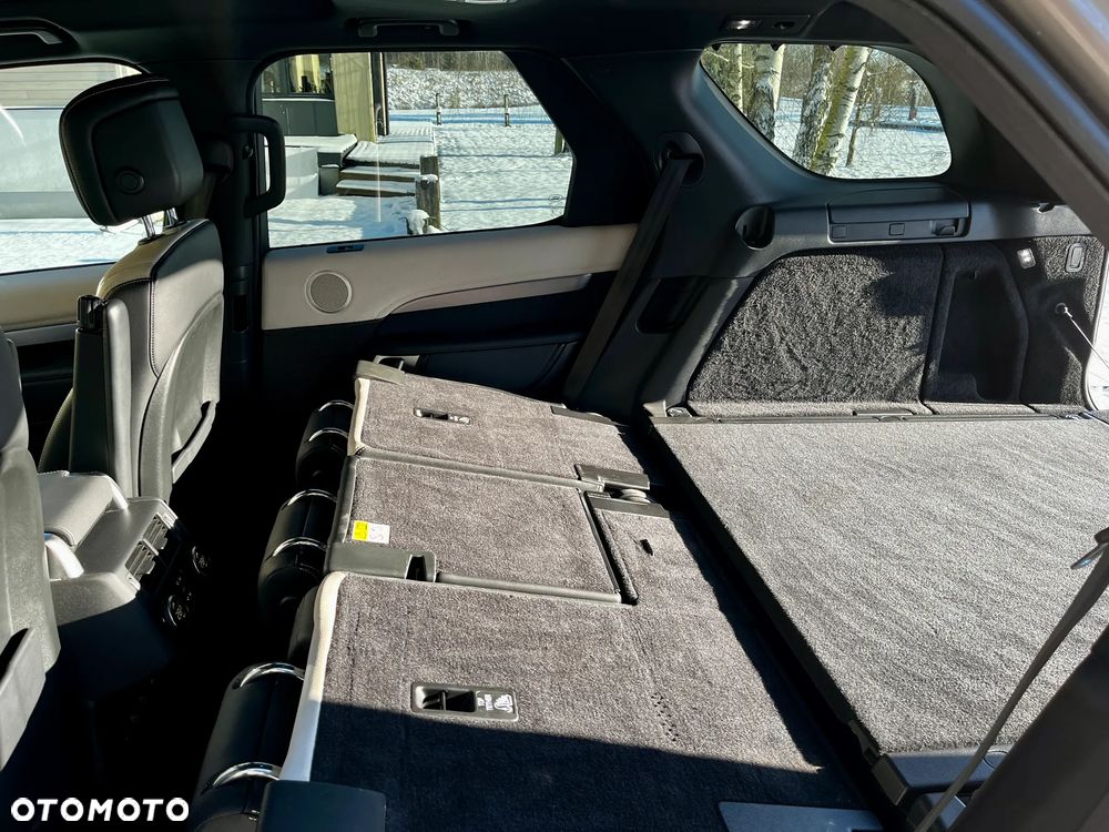 Land Rover Discovery 2.0 P300 R-Dynamic SE - 14