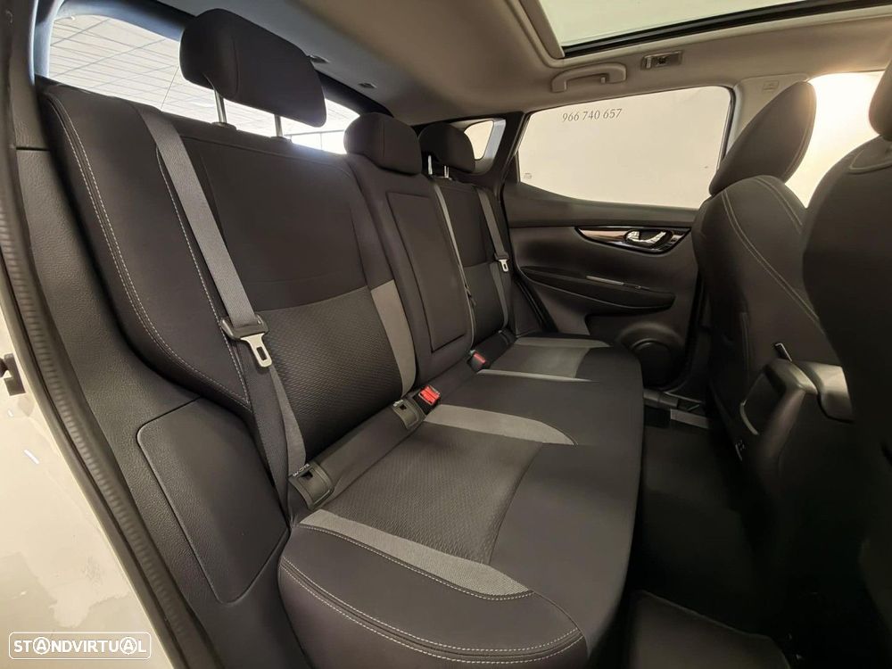 Nissan Qashqai 1.5 dCi N-Connecta - 15