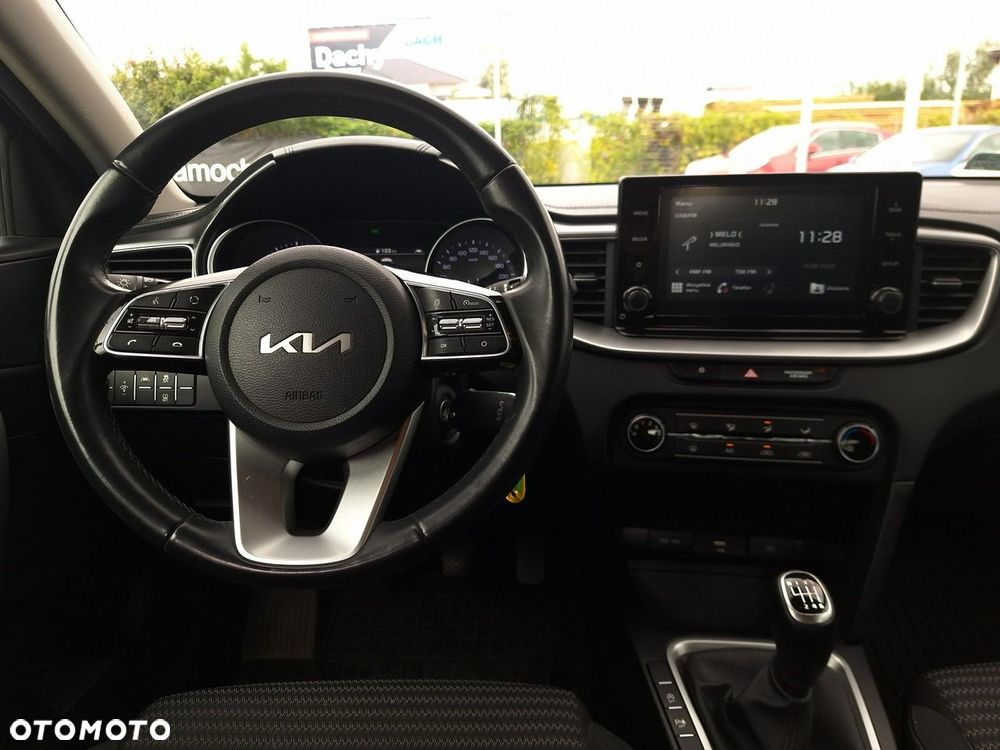 Kia XCeed 1.5 T-GDI M - 24