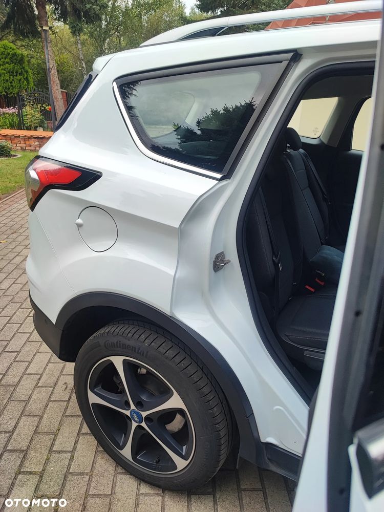 Ford Kuga 2.0 TDCi FWD Edition - 12