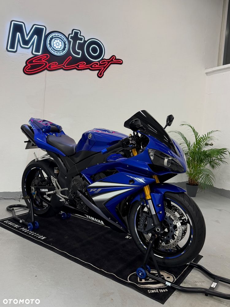 Yamaha R1 - 2