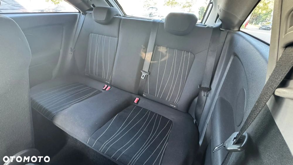 Opel Corsa 1.0 12V Essentia - 6