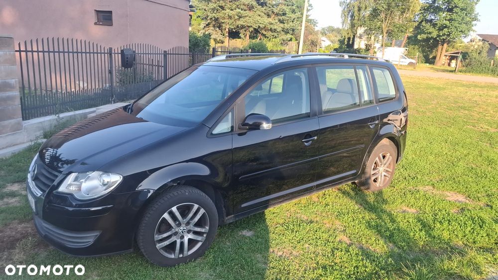 Volkswagen Touran 1.9 TDI Highline - 2