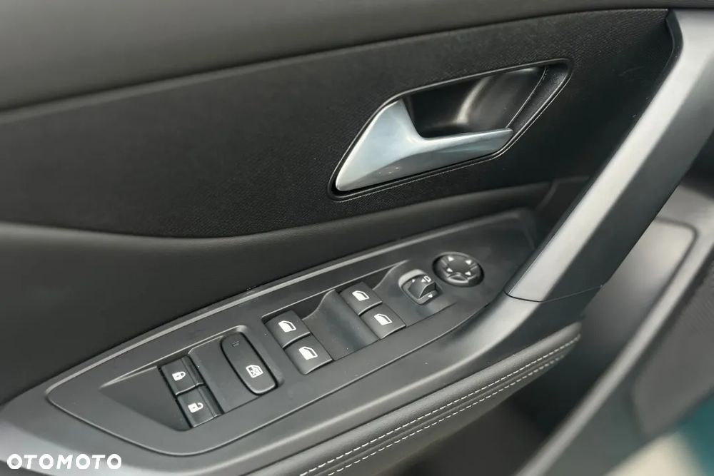 Peugeot 308 1.5 BlueHDi Allure S&S EAT8 - 21