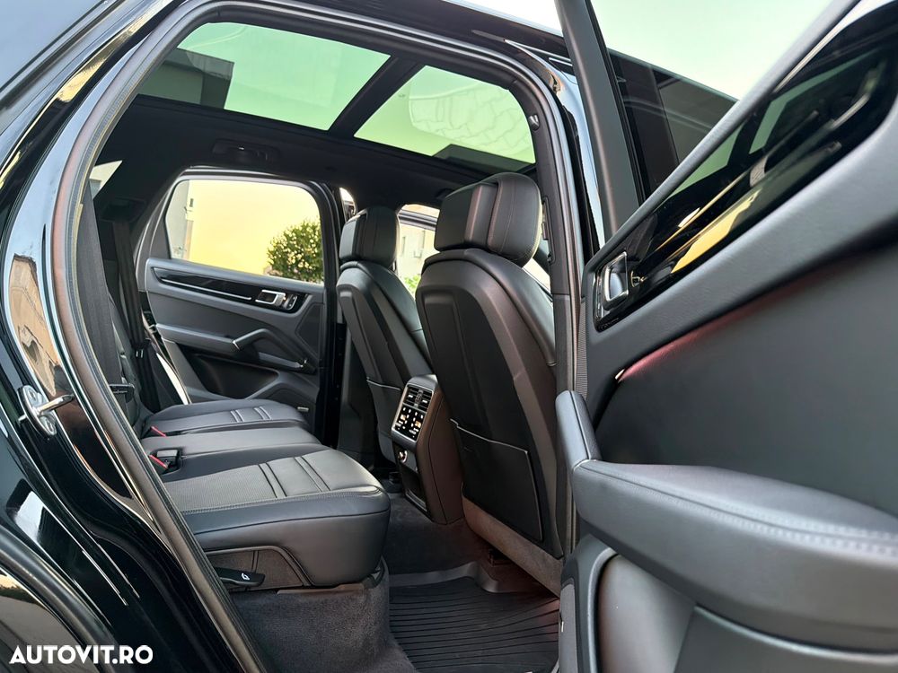 Porsche Cayenne Standard - 16