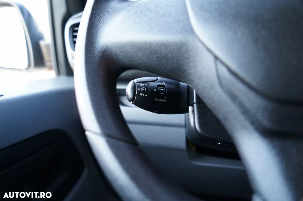 Citroën E-JUMPY XL / TABLĂ / Furgonetă / AUTOMATĂ / ELECTRICĂ / IMPORTATĂ / 2022 - 29