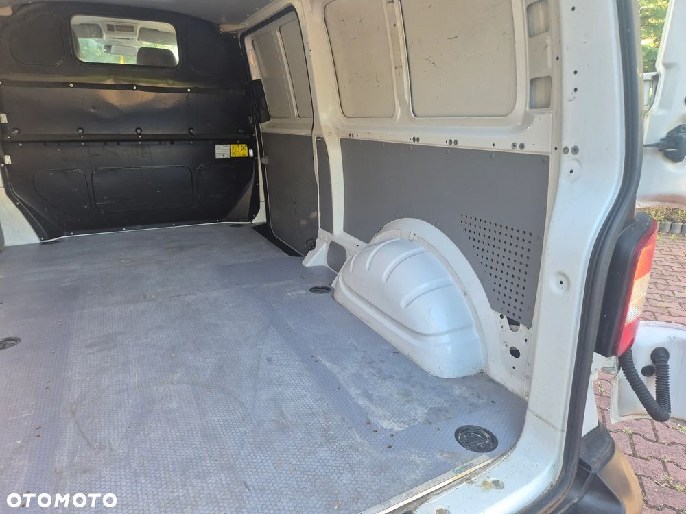 Volkswagen T5 - 26