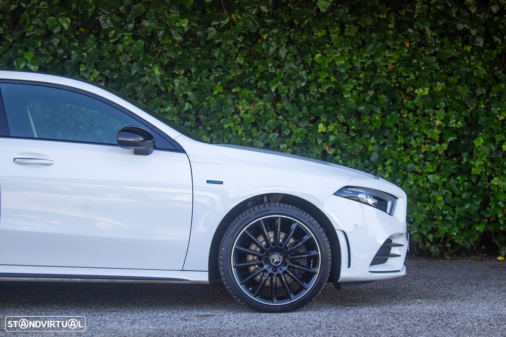 Mercedes-Benz A 250 Limousine e AMG Line - 5