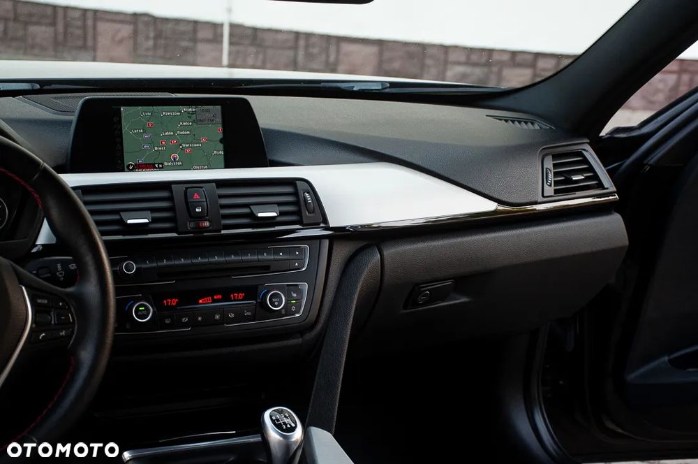 BMW Seria 3 320d M Sport Edition - 33