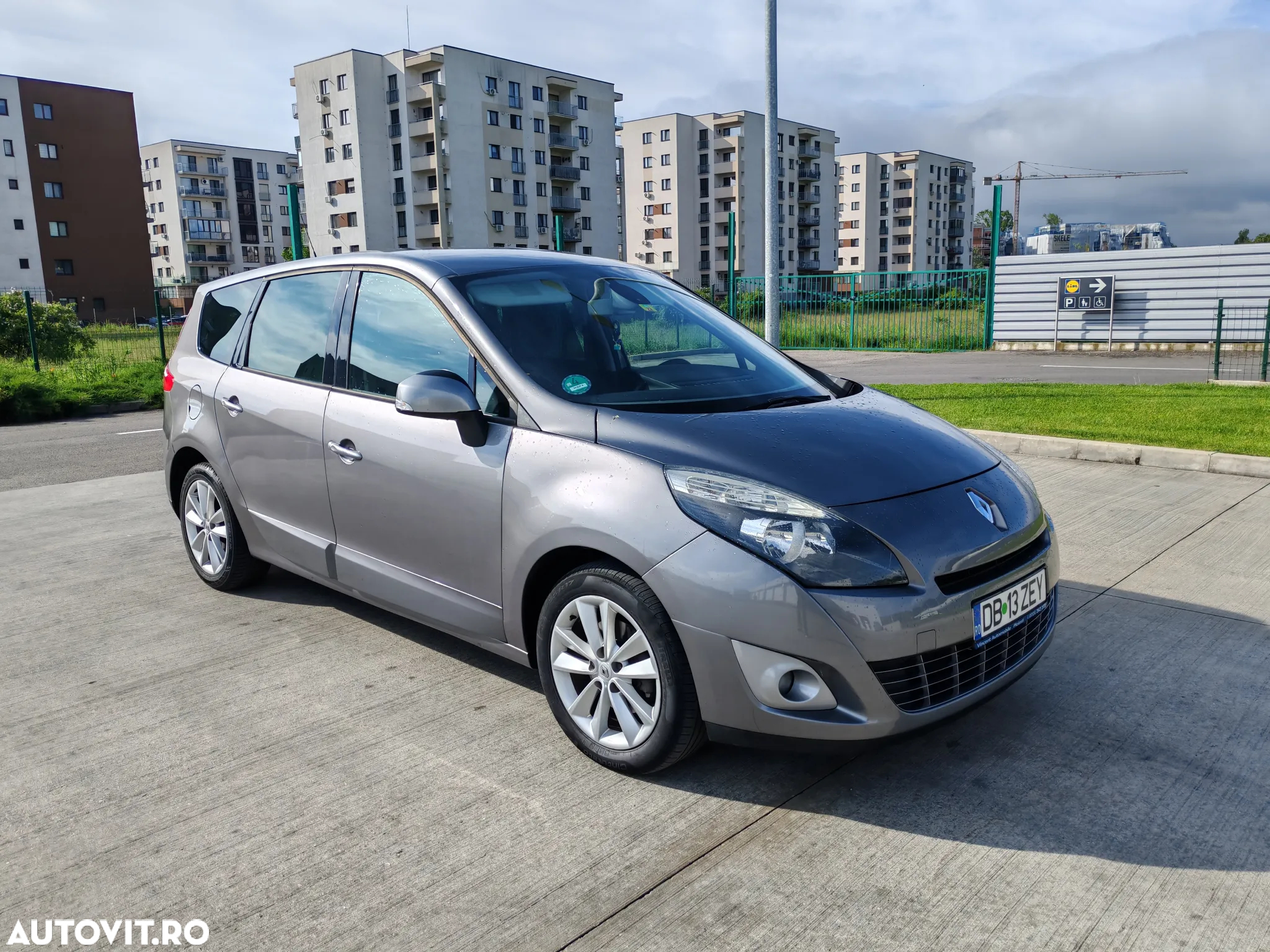 Renault Grand Scenic TCe 130 Dynamique - 9