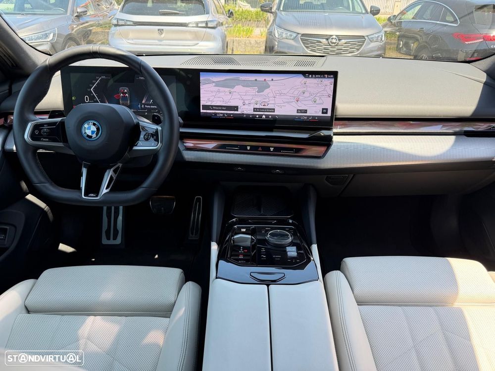 BMW 530 e Pack Desportivo M Pro - 12