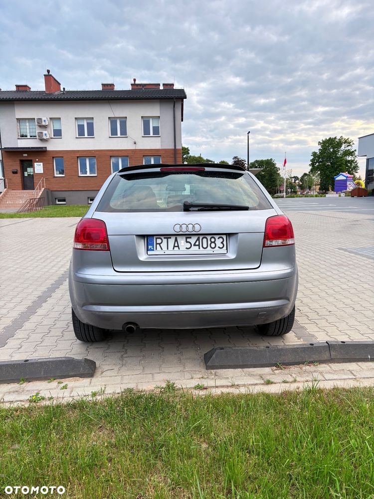 Audi A3 3-drzwiowe 1.6 Ambiente - 4