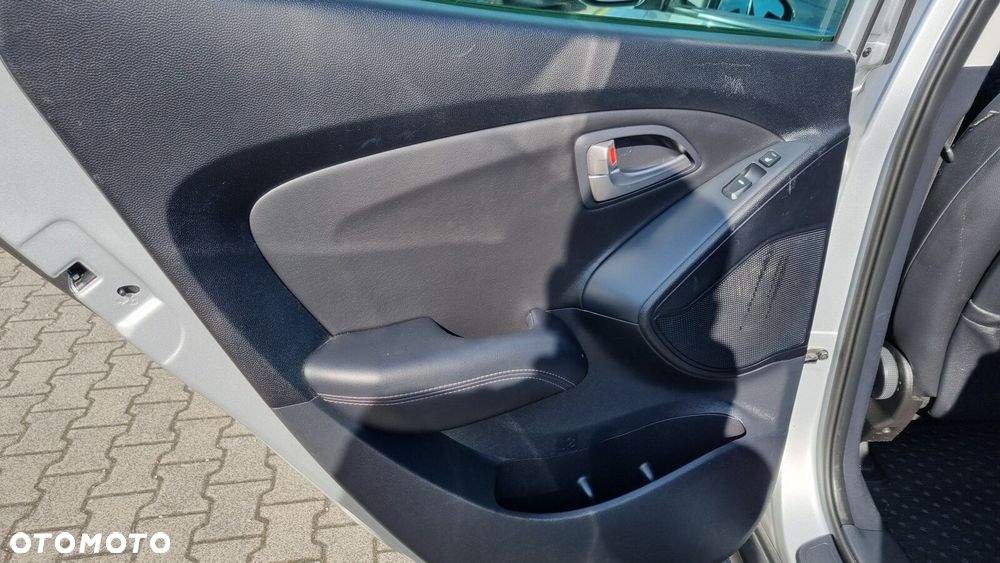 Hyundai ix35 2.0 CRDi Premium 4WD - 17