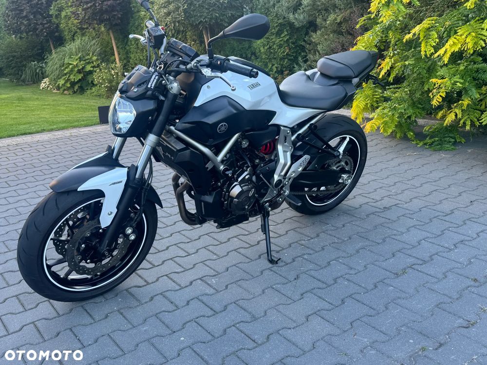 Yamaha MT - 6