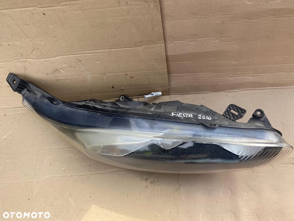 Lampa Ford Fiesta MK7 lift prawa OE - 2