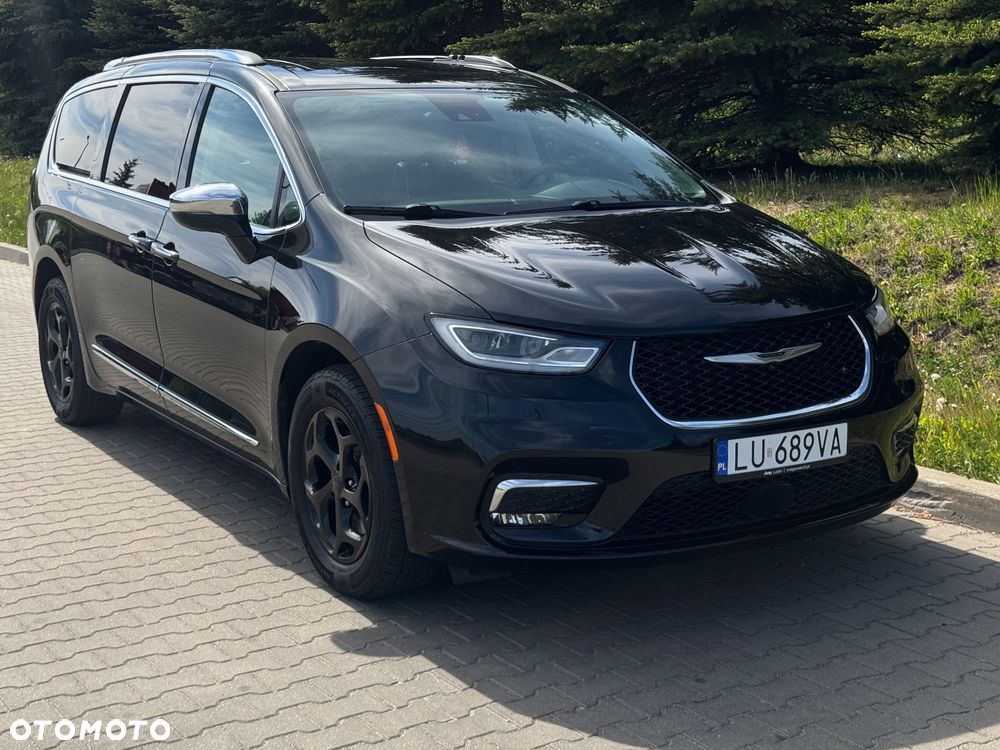Chrysler Pacifica - 2