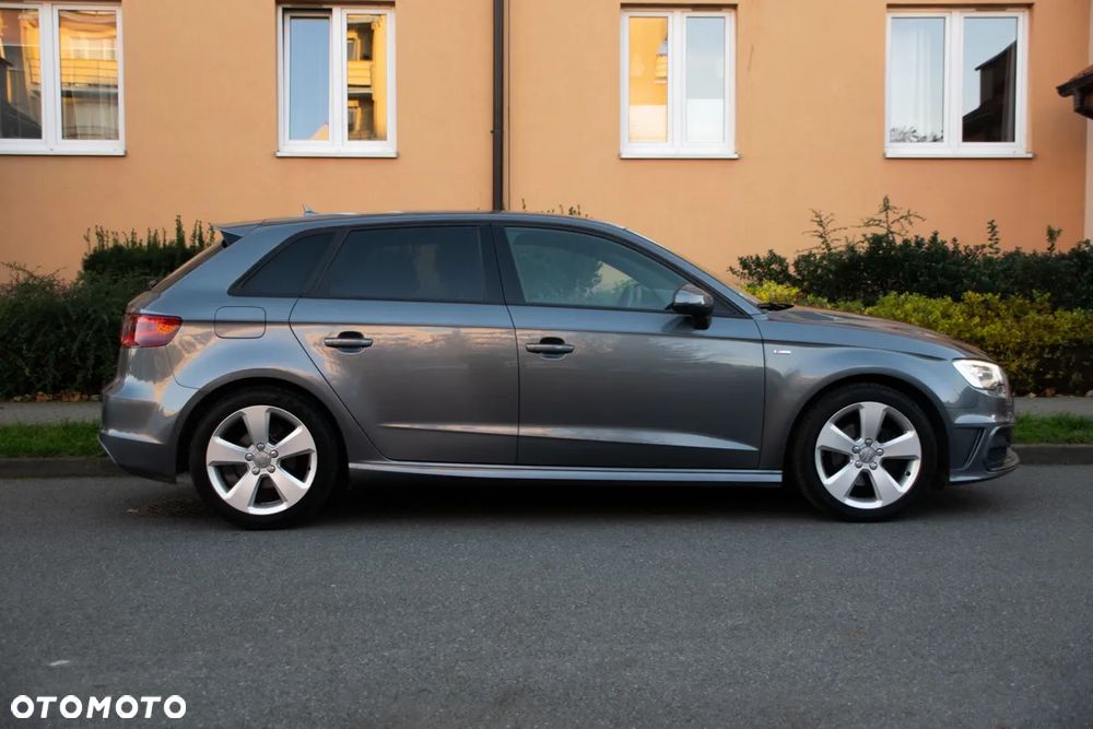 Audi A3 Sportback 1.6 TDI (clean diesel) S tronic S line Sportpaket - 4