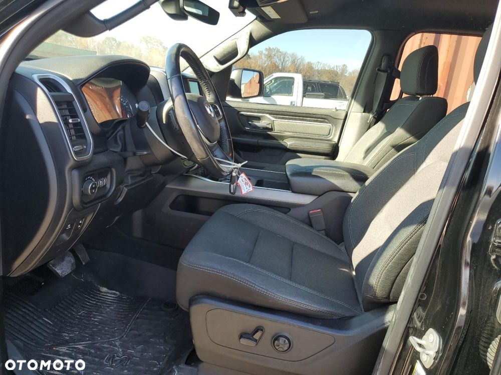 RAM 1500 5.7 Crew Cab Bighorn - 7