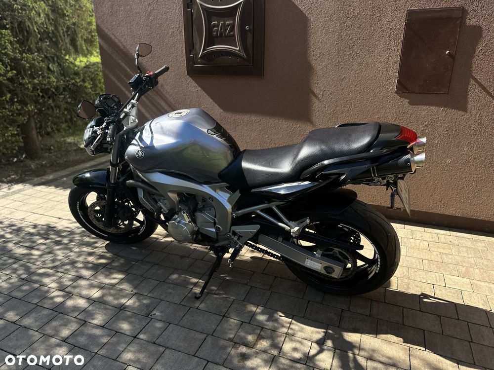 Yamaha FZ6 - 19