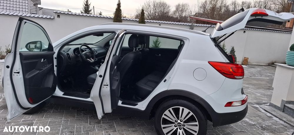 Kia Sportage 2,0 CRDI AWD Dream-Team Edition - 15