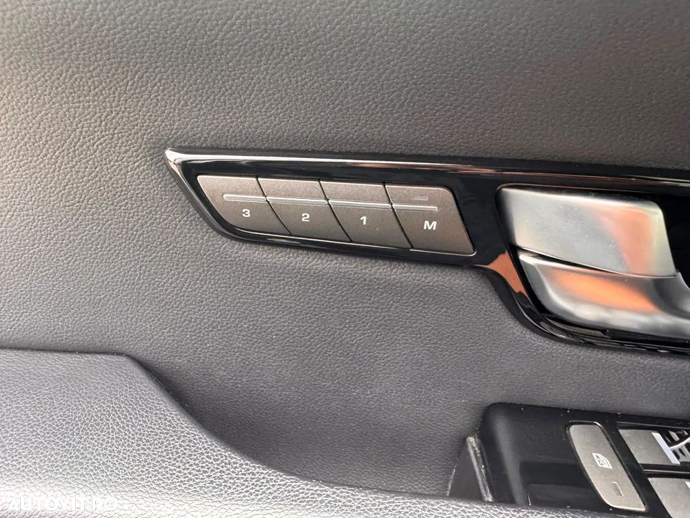 Land Rover Range Rover Evoque 2.0 l TD4 HSE Dynamic - 32