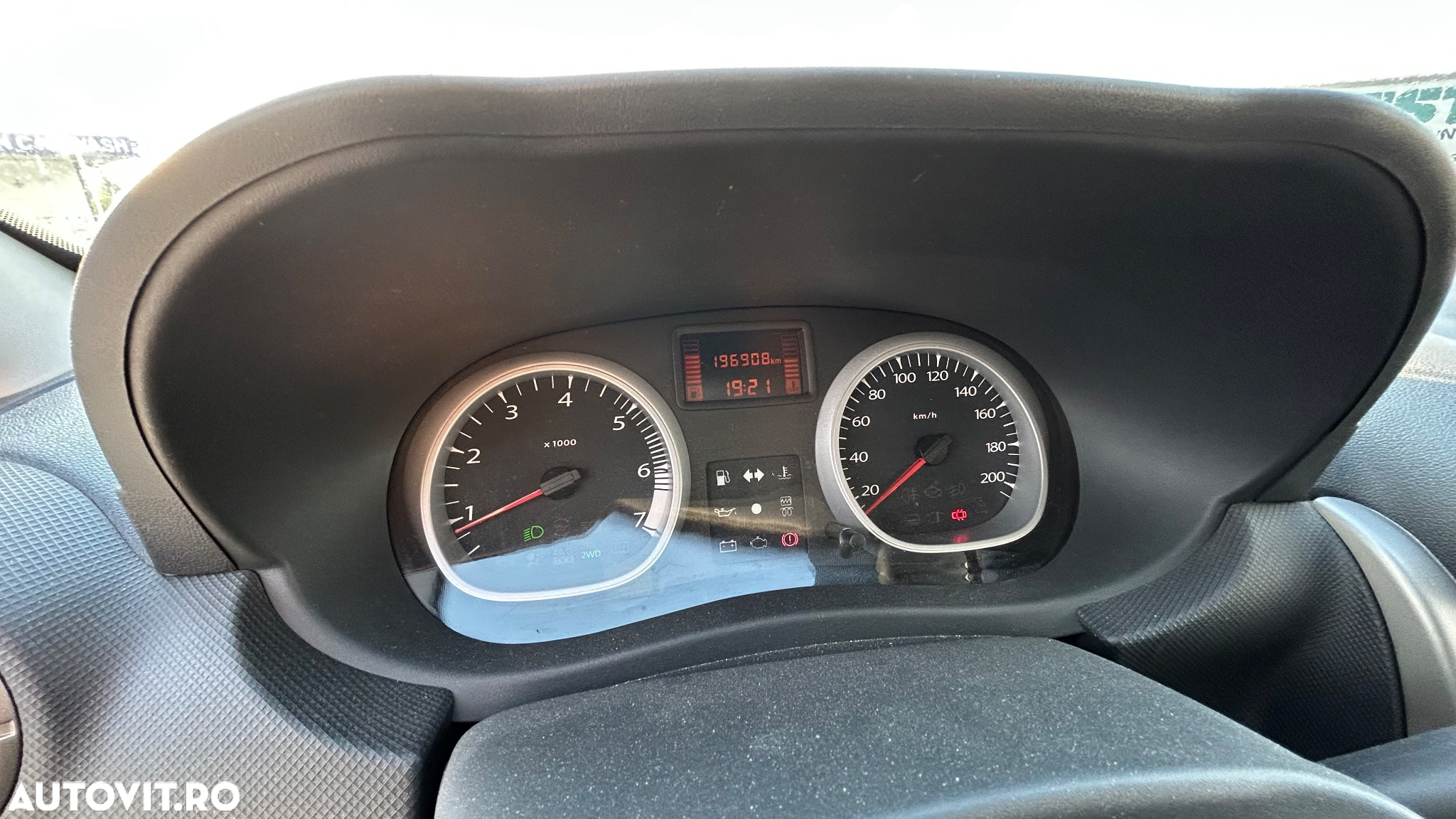 Dacia Duster 1.5 dCi 4x4 Laureate - 11