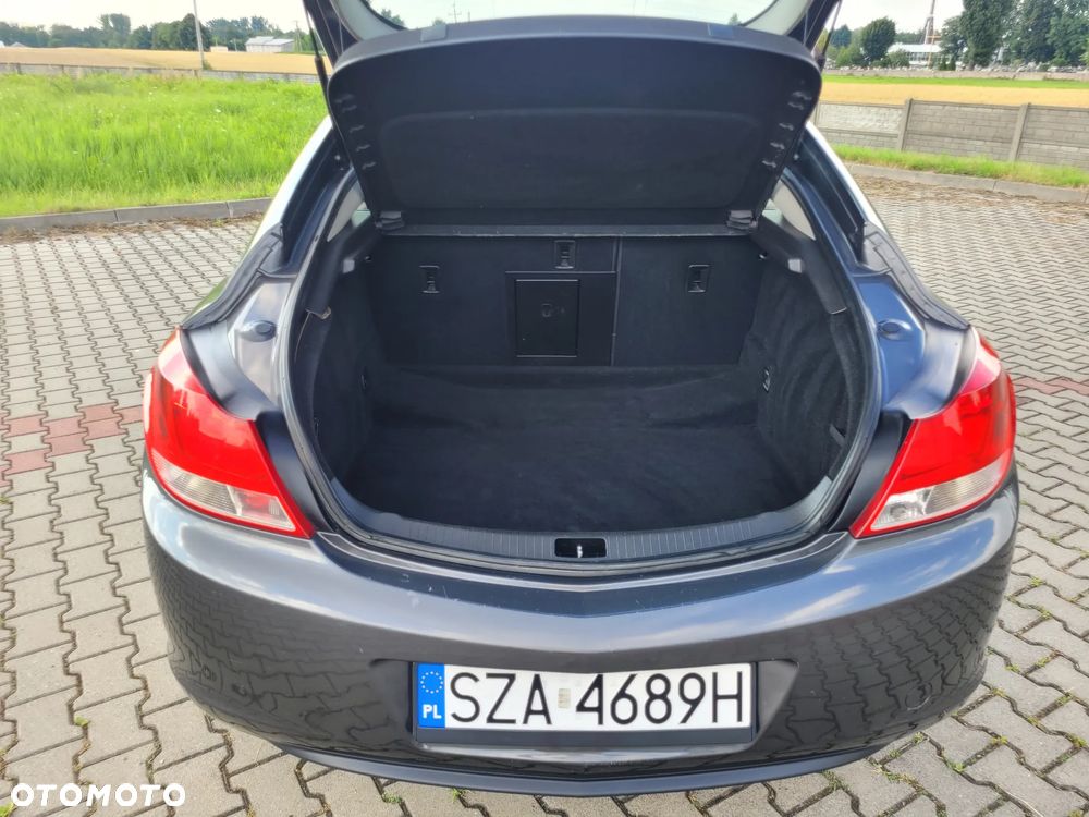Opel Insignia - 32