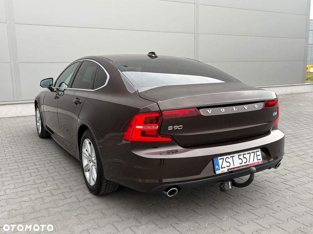 Volvo S90 D4 Momentum Pro - 10