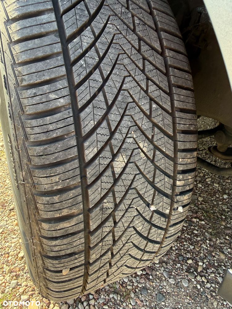 BMW Seria 5 - 32