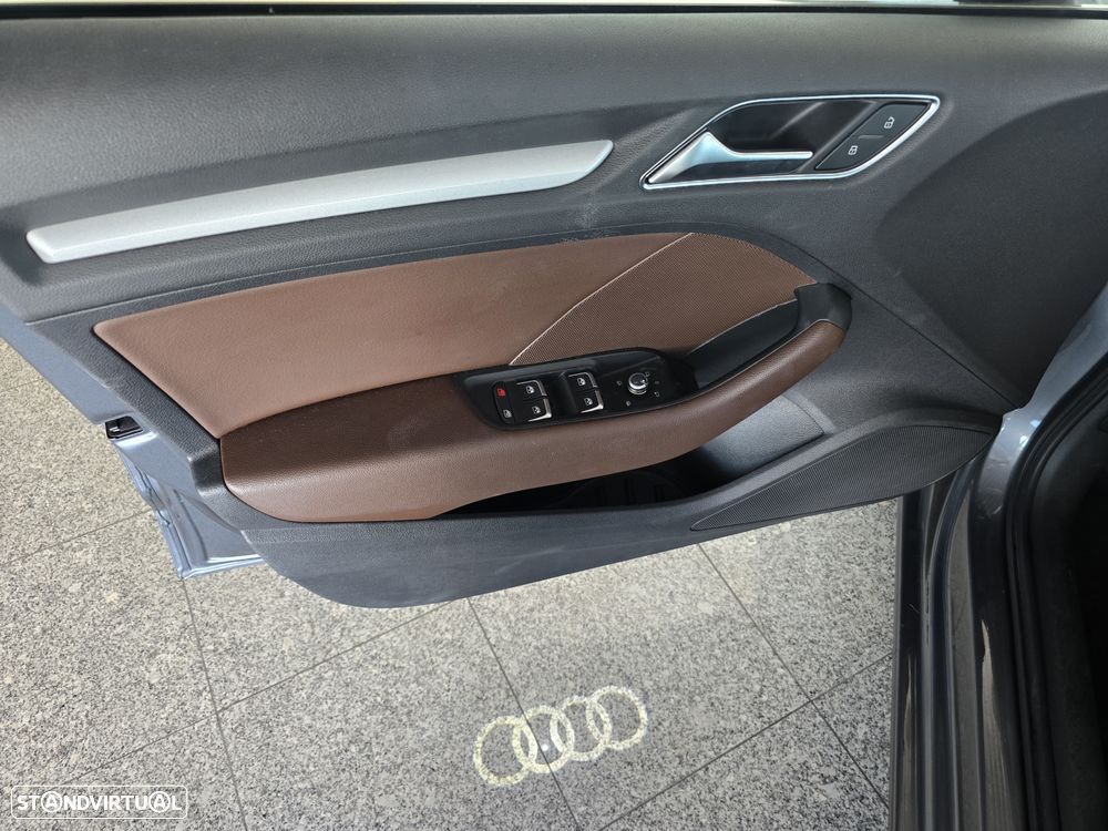 Audi A3 Sportback 1.6 TDI Sport S tronic - 13