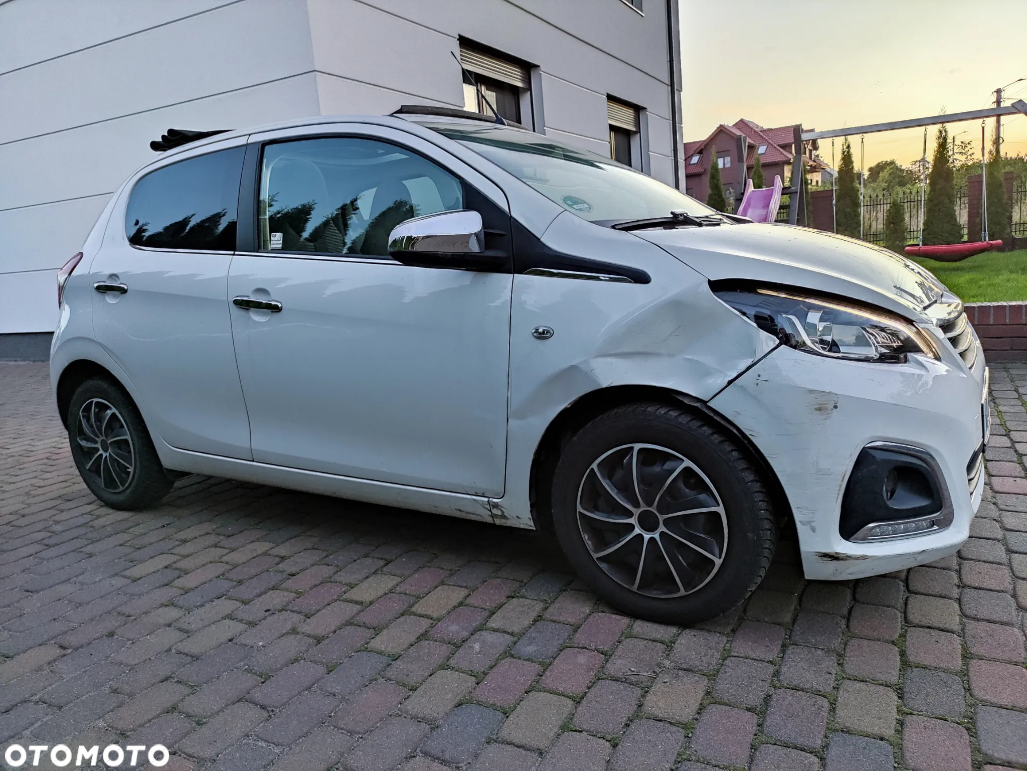 Peugeot 108 PureTech 82 Top Allure - 32