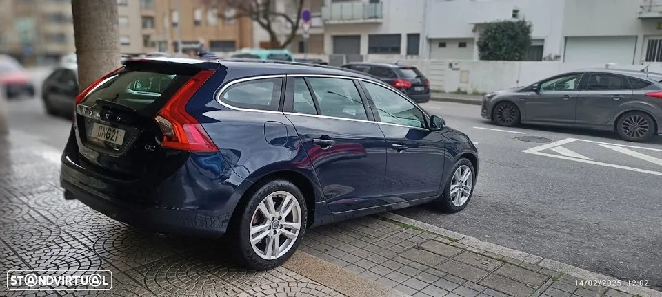Volvo V60 1.6 D2 Drive Momentum Start/Stop - 5