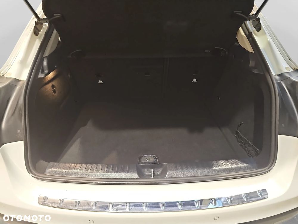 Mercedes-Benz GLA 200 7G-DCT Urban - 19