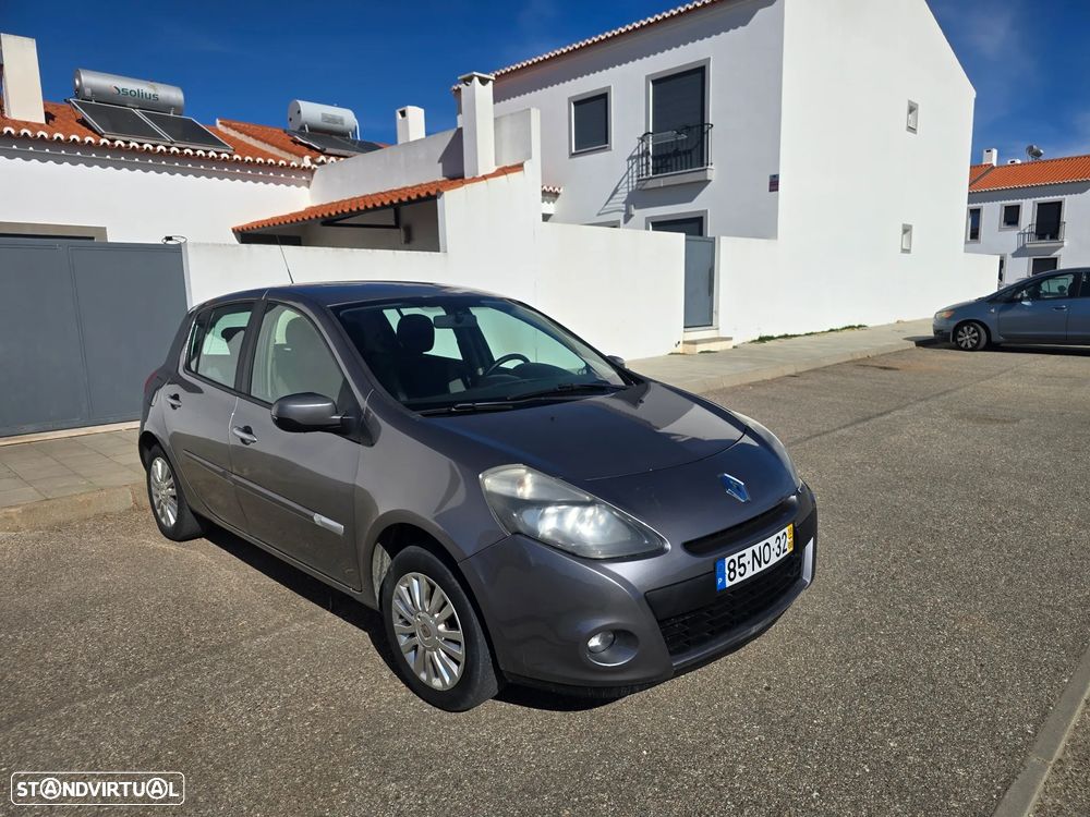 Renault Clio - 2