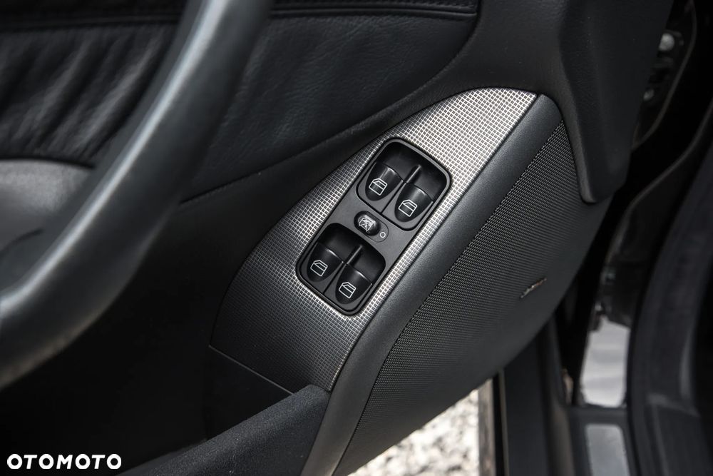 Mercedes-Benz Klasa C 32 T AMG - 14