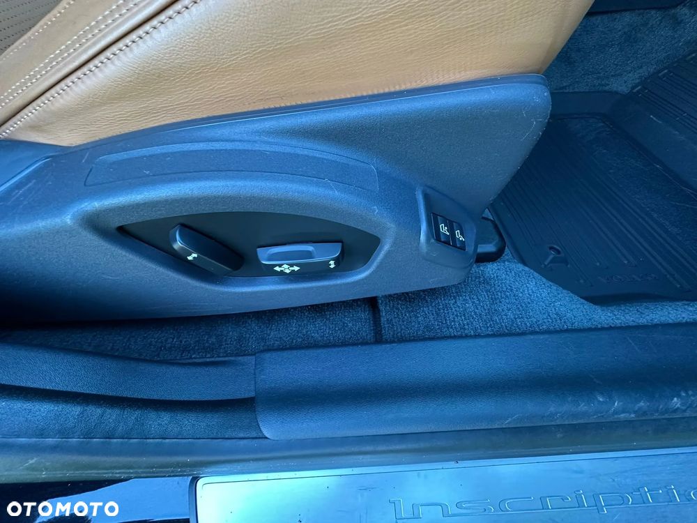 Volvo XC 60 D5 AWD Geartronic Summum - 24