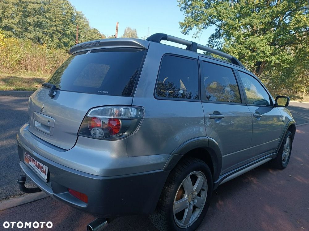 Mitsubishi Outlander - 8