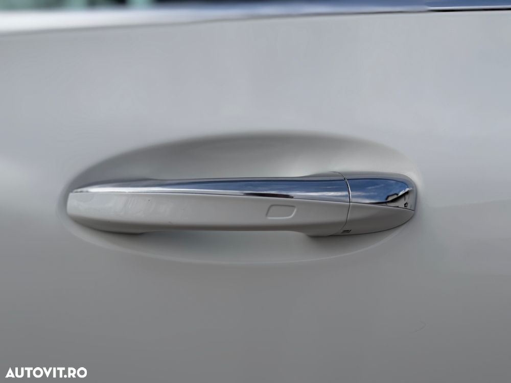 Mercedes-Benz GLA 250 e 8G-DCT Special Edition - 15