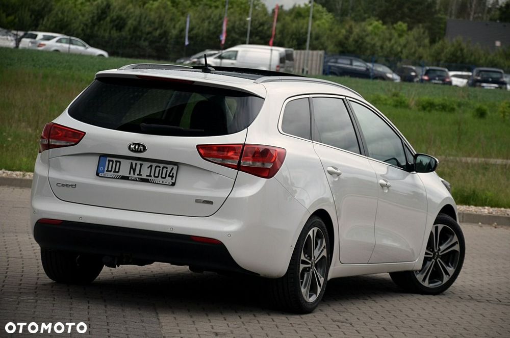 Kia Ceed - 8