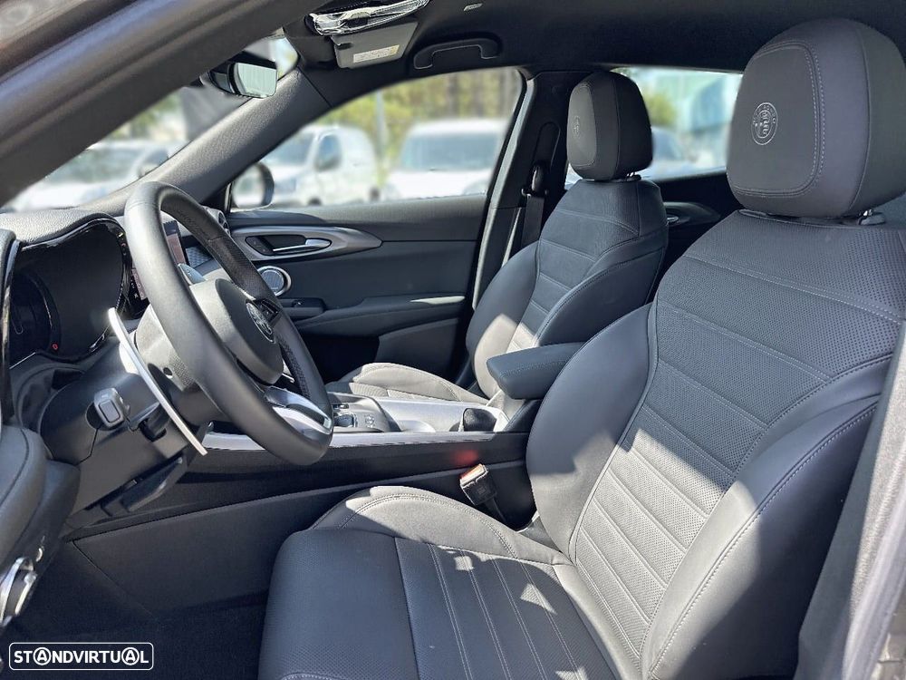 Alfa Romeo Tonale 1.3 Plug-In Hybrid Veloce e-AWD - 9