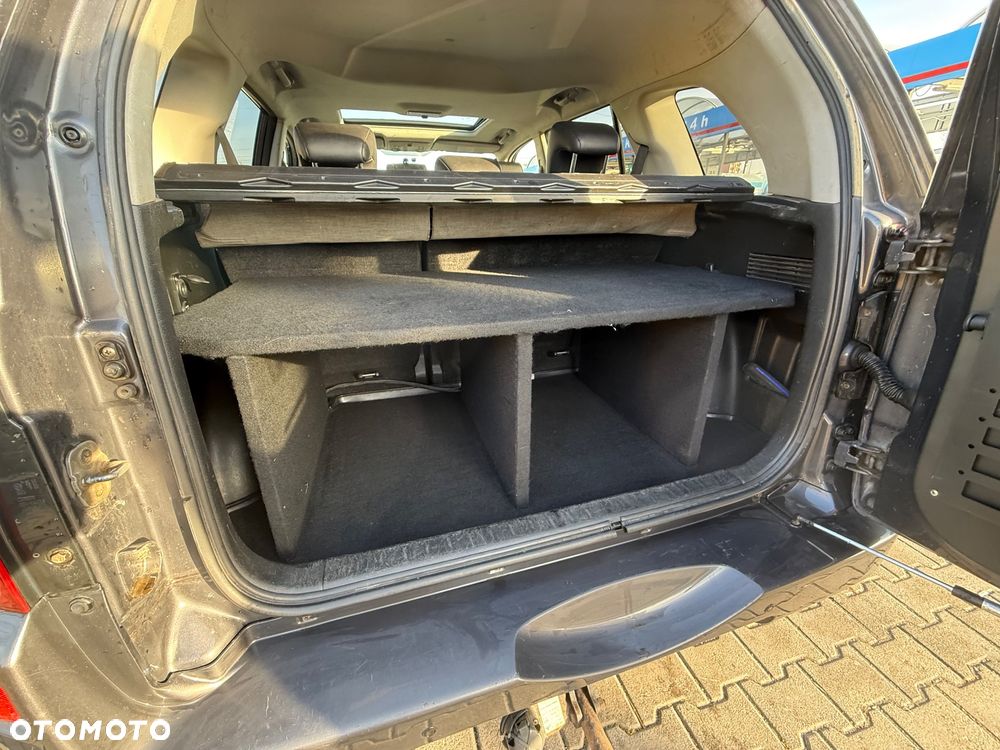 Suzuki Grand Vitara 2.4 De Luxe - 13