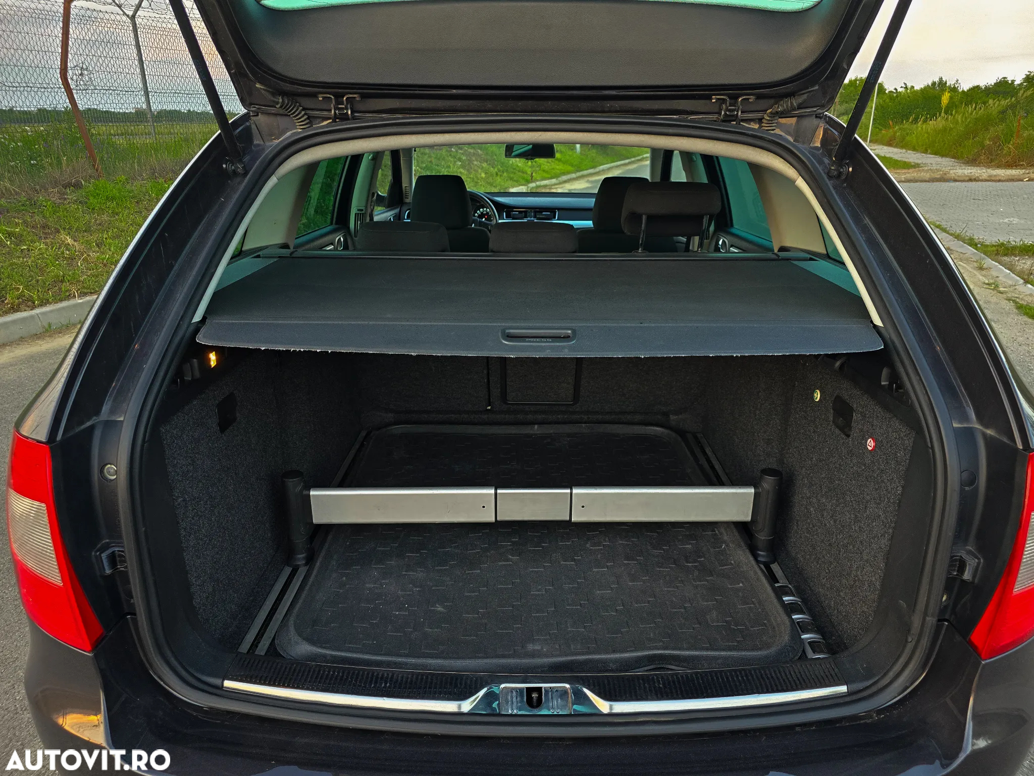Skoda Superb Combi 1.6 TDI Ambition - 29
