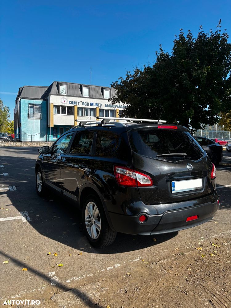 Nissan Qashqai+2 - 4
