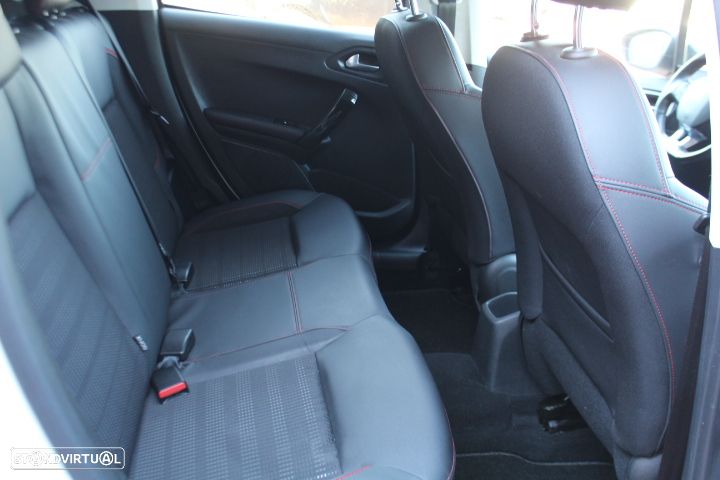 Peugeot 208 1.2 PureTech GT Line EAT6 - 20