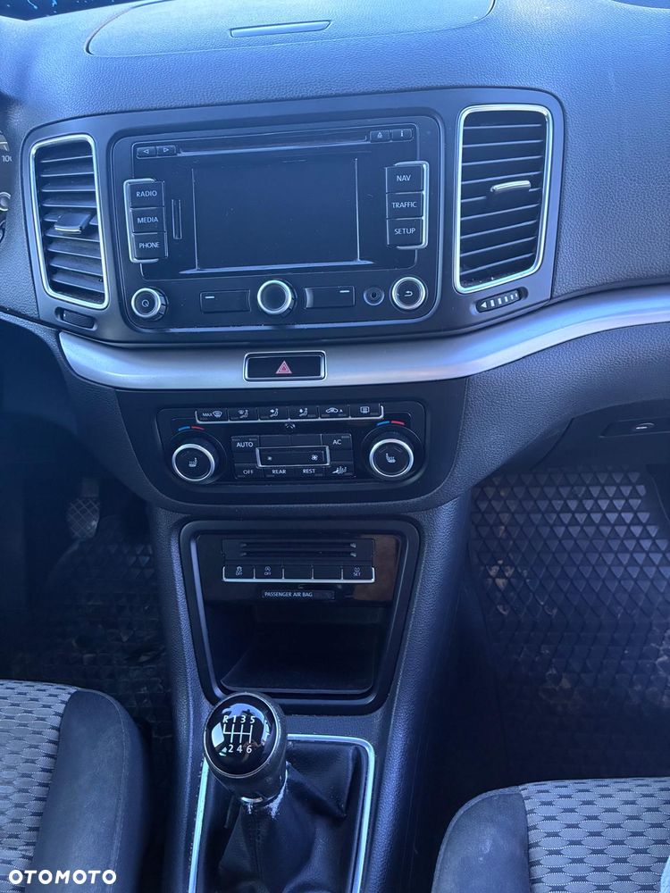 Volkswagen Sharan 2.0 TDI Trendline - 10