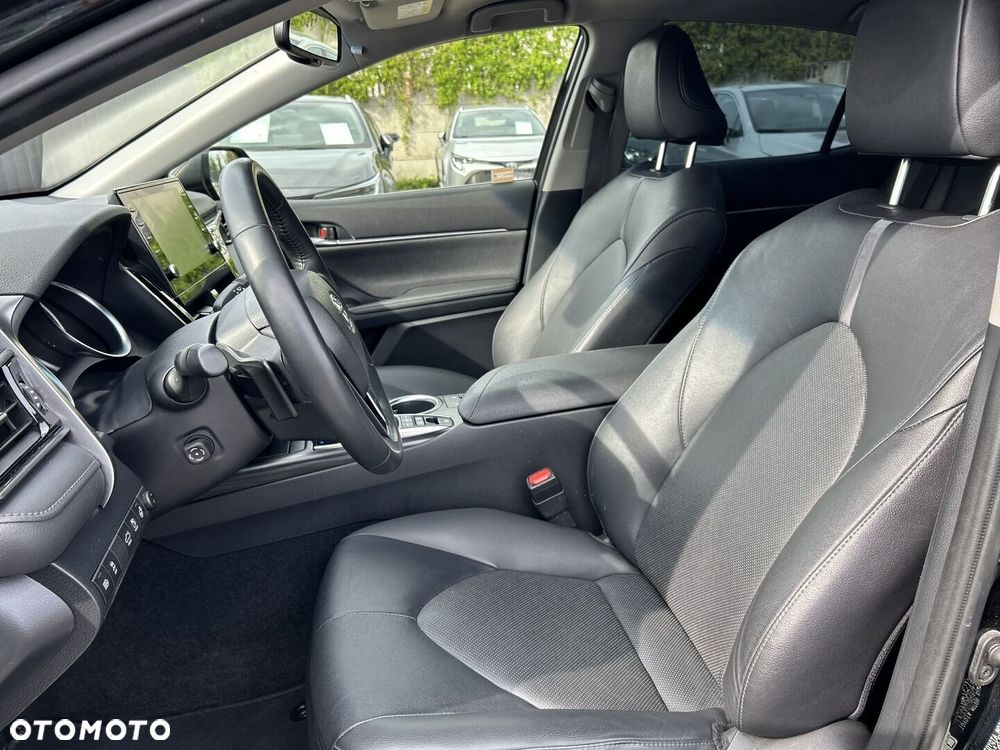 Toyota Camry 2.5 Hybrid Executive CVT - 11