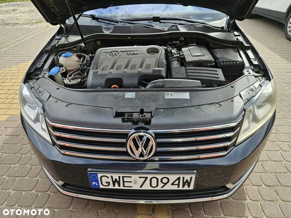 Volkswagen Passat 2012 photo 5