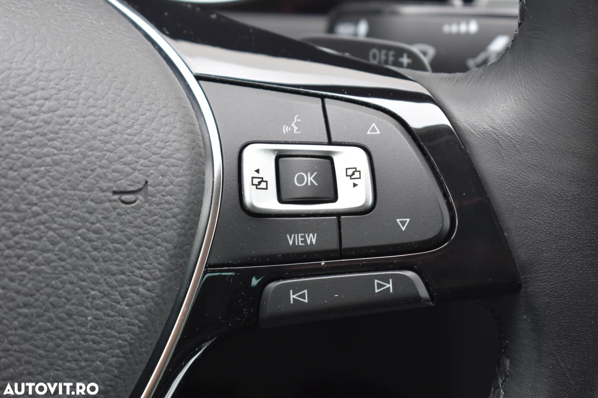 Volkswagen Passat 2.0 TDI DSG R Executive - 33
