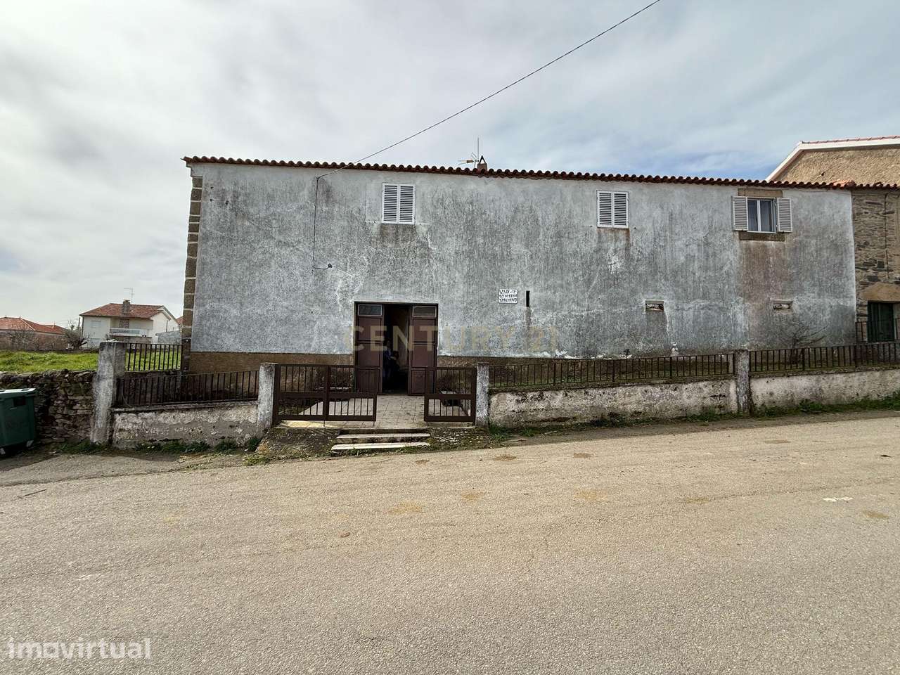 Moradia+Terreno em Águas Vivas, Miranda do Douro: Casa para Recuperar - Grande imagem: 2/48