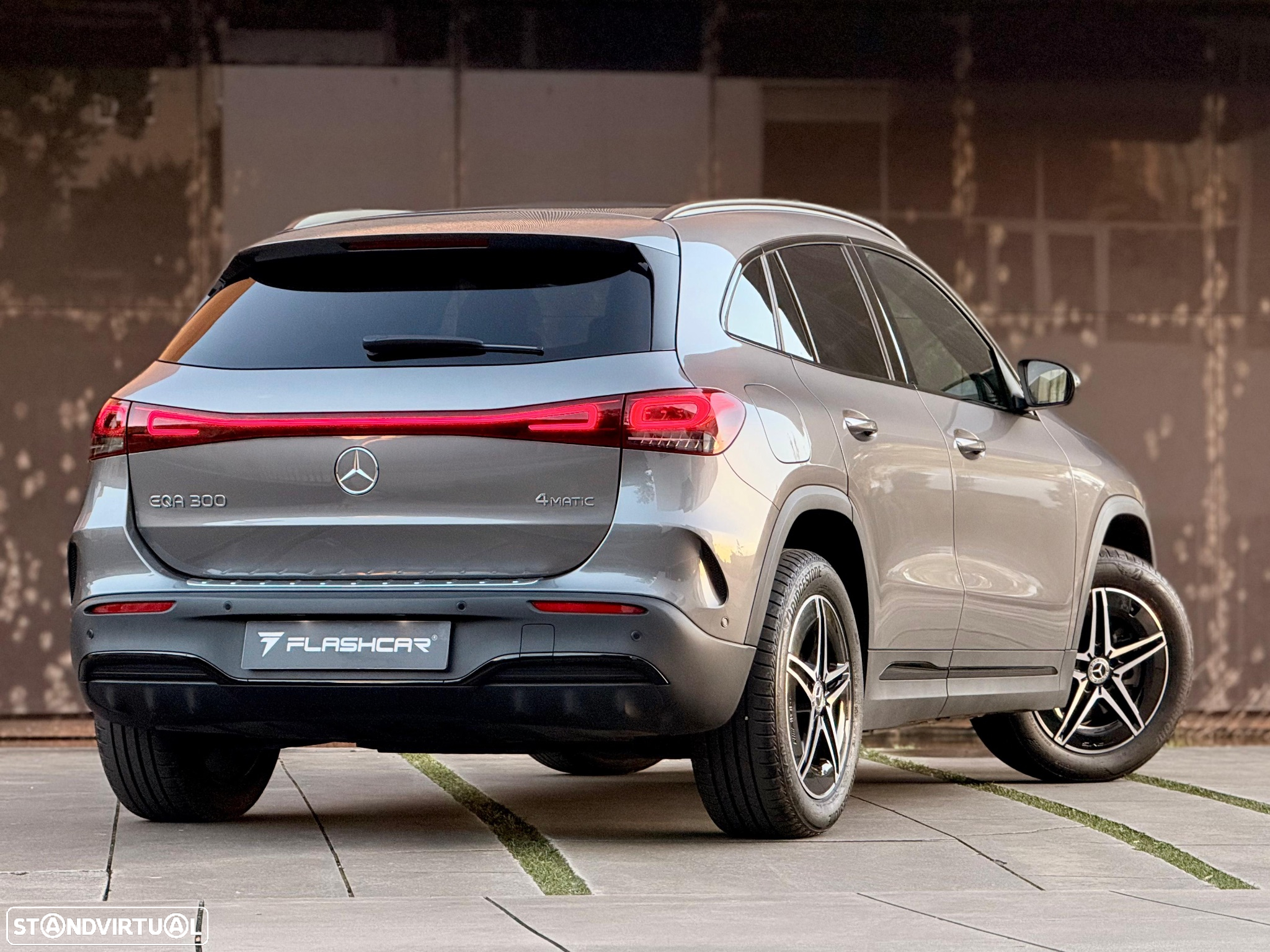 Mercedes-Benz EQA 300 4Matic AMG Line - 21